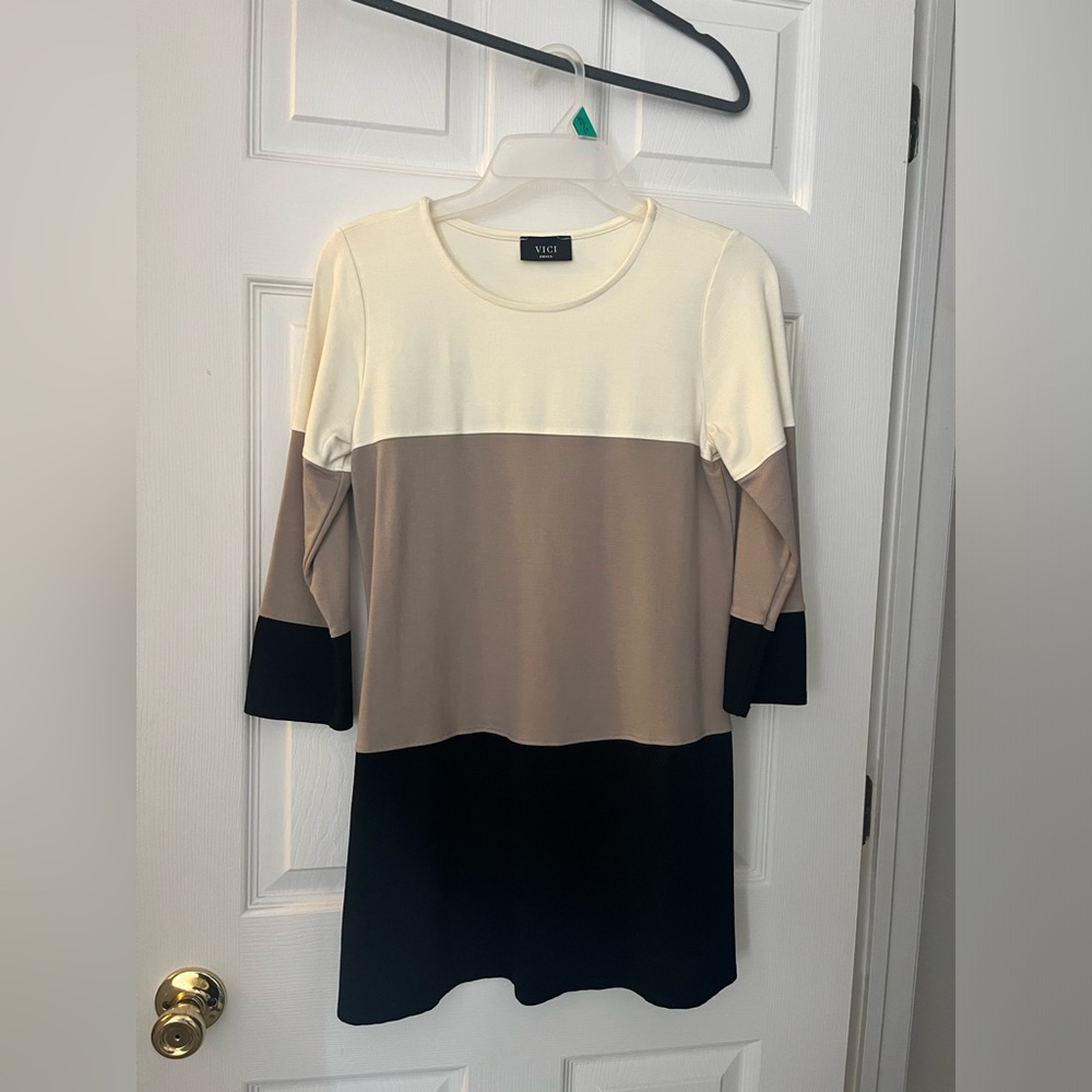 Mini quarter sleeve dress
